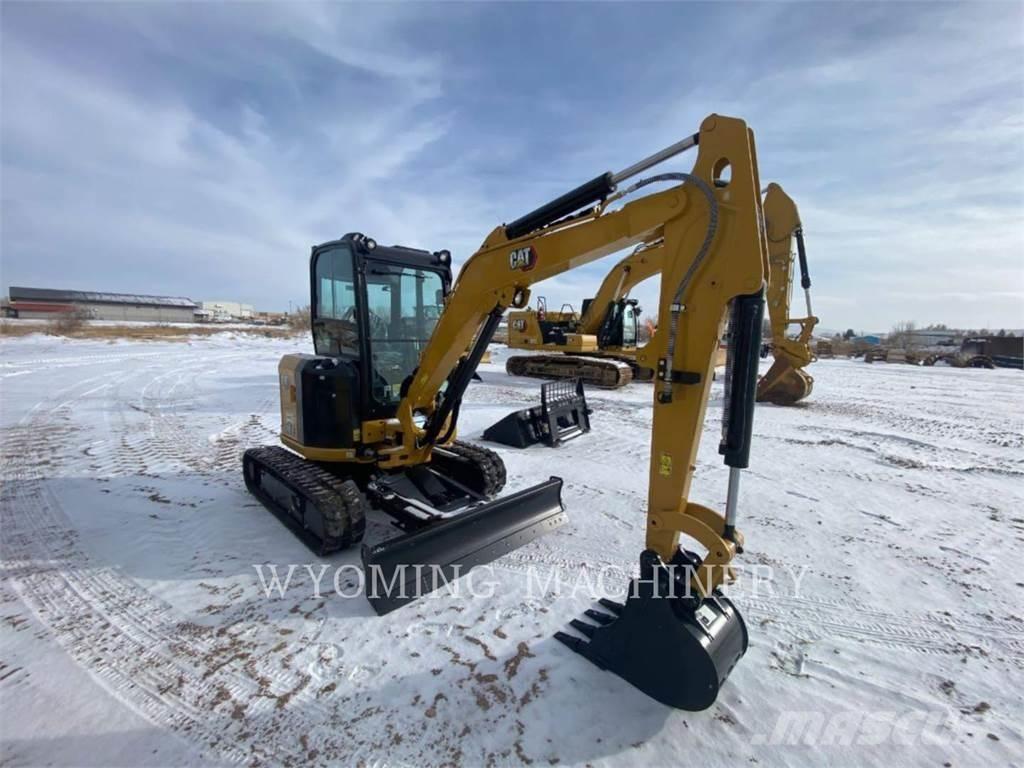 CAT 303.5 حفارات زحافة