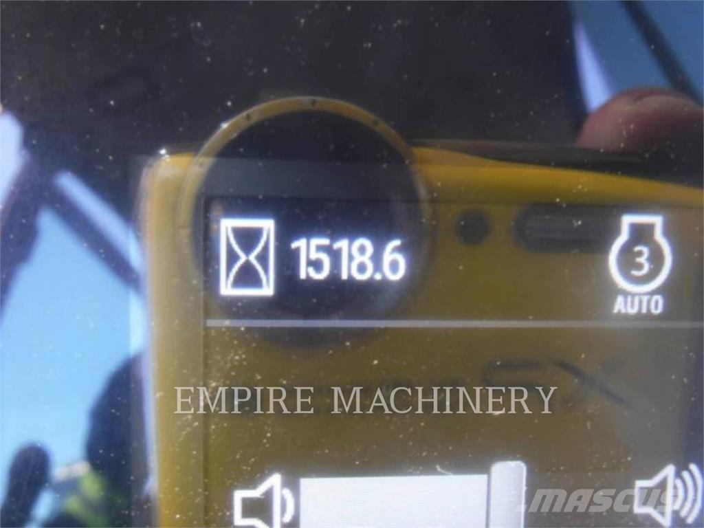 CAT 303.5 حفارات زحافة