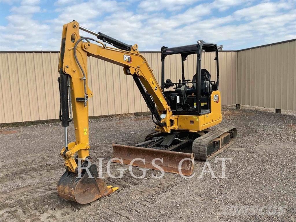 CAT 303.5 حفارات زحافة
