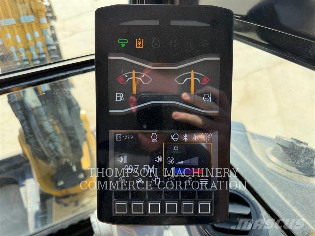 CAT 303.5 حفارات زحافة