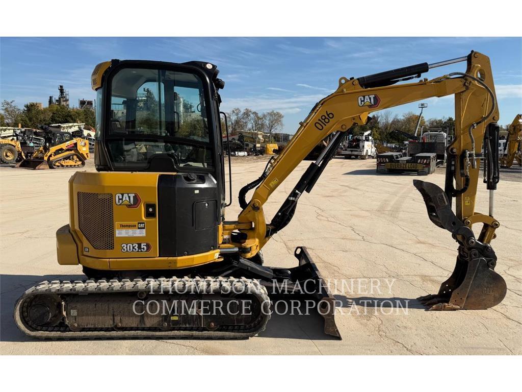 CAT 303.5 حفارات زحافة