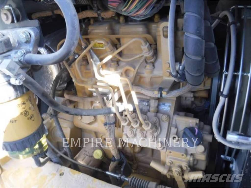 CAT 303.5-07CA حفارات زحافة
