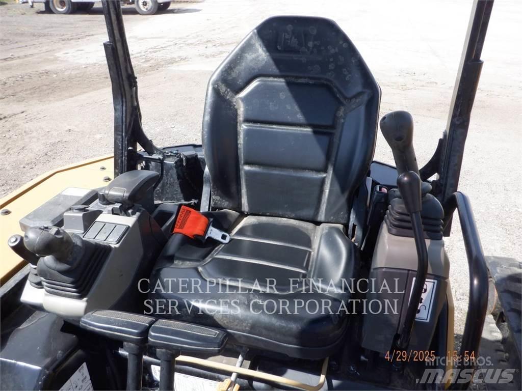 CAT 303.5-07CR حفارات زحافة
