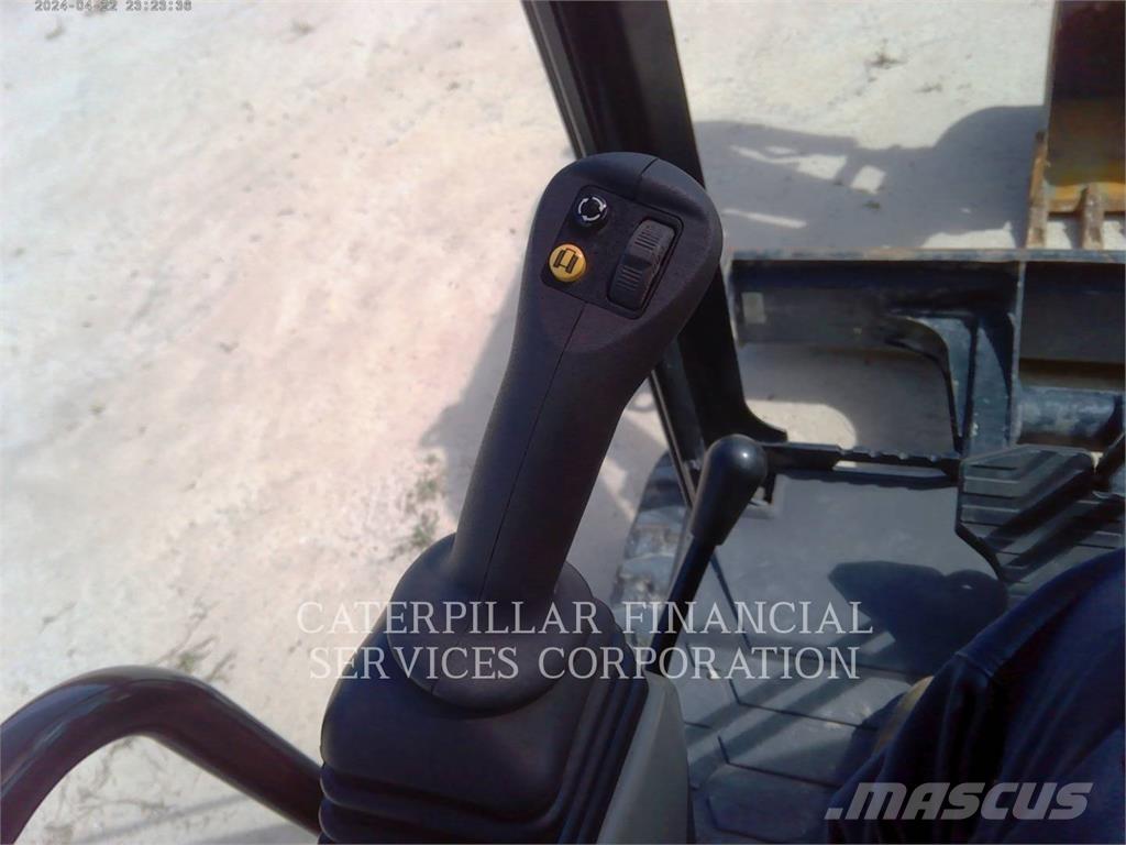 CAT 303.5-07CR حفارات زحافة