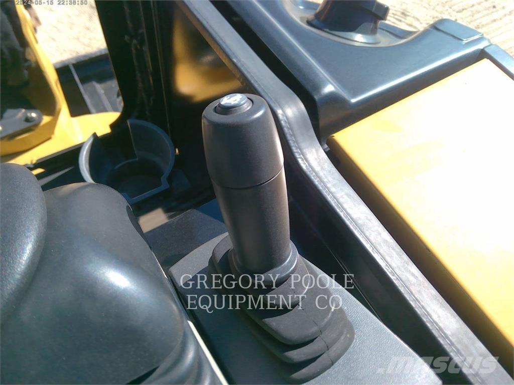 CAT 303.5-07CR حفارات زحافة