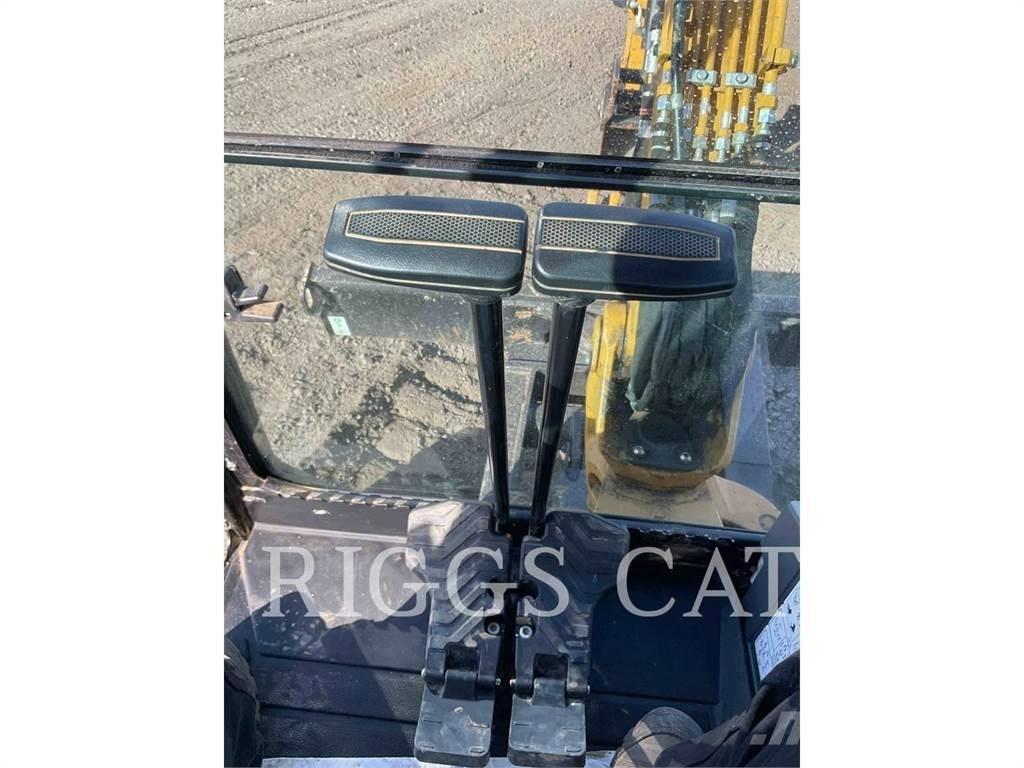 CAT 303.5 A حفارات زحافة