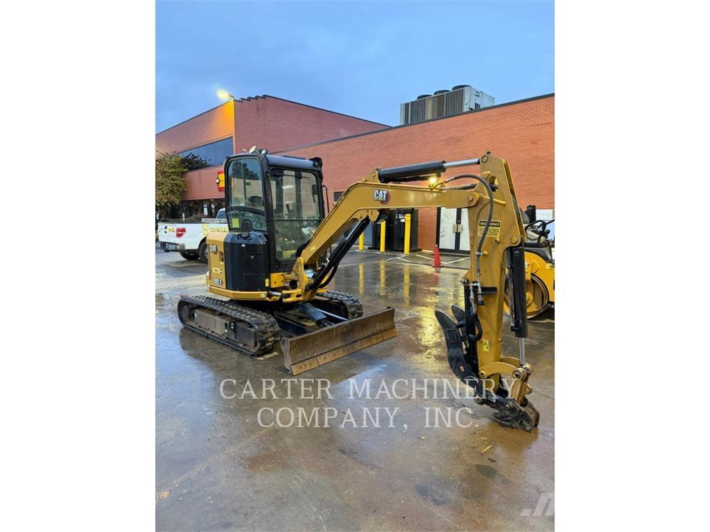 CAT 303.5 CR حفارات زحافة