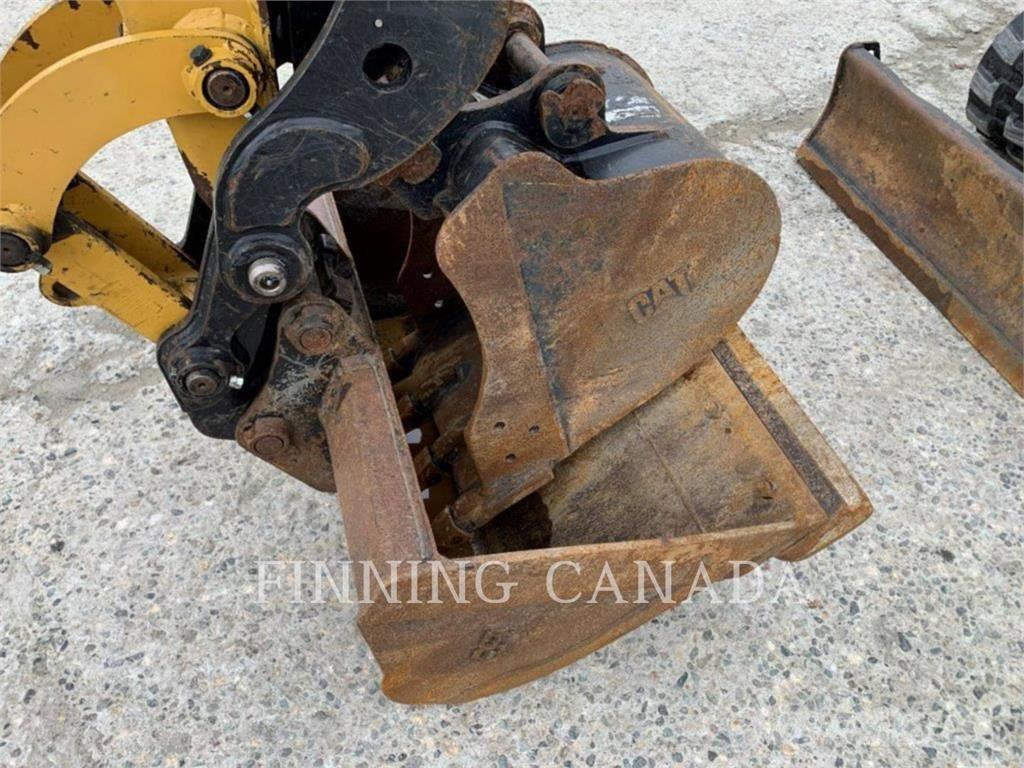 CAT 303.5 E2 حفارات زحافة