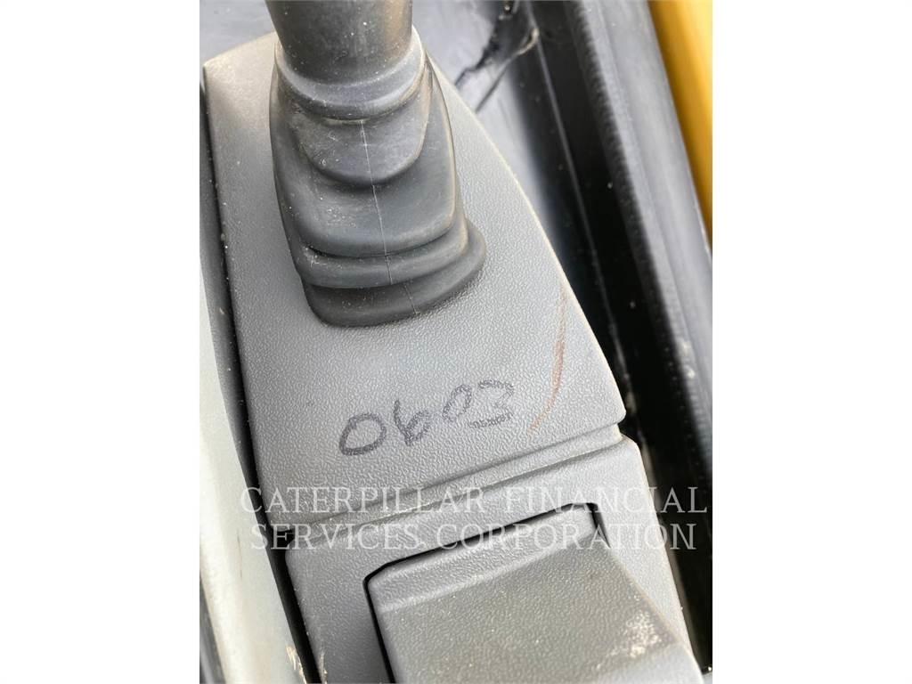 CAT 303.507CR حفارات زحافة