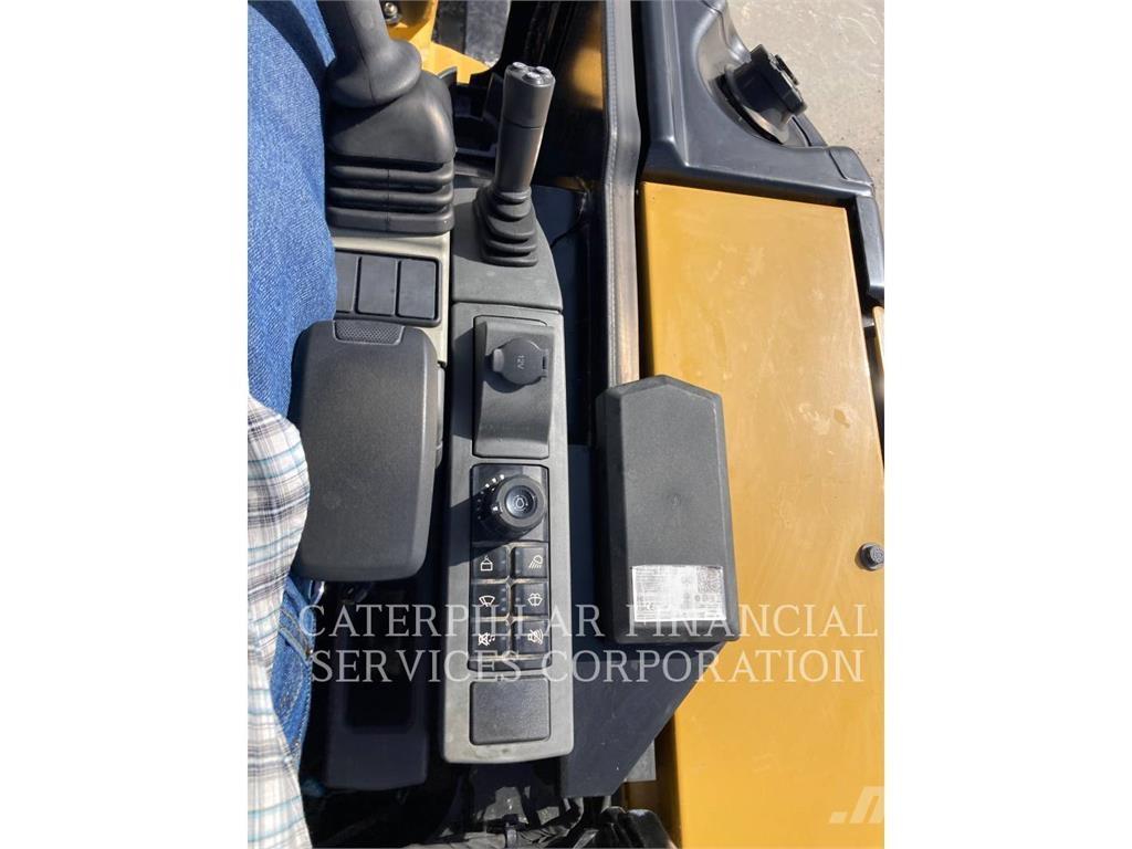 CAT 303.507CR حفارات زحافة