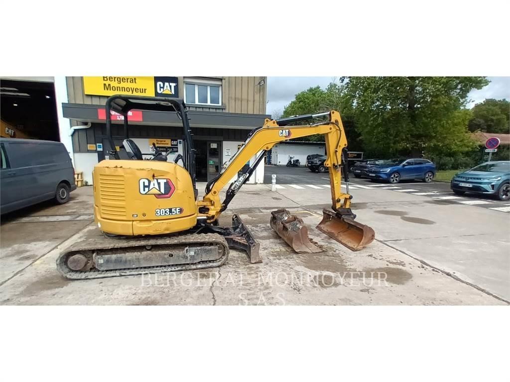 CAT 303.5E CR حفارات زحافة