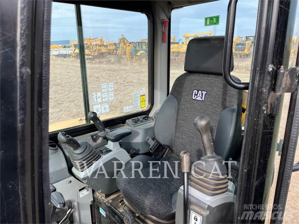 CAT 303.5E2 حفارات زحافة