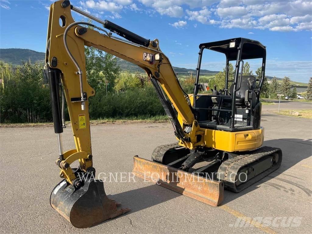 CAT 303.5E2 حفارات زحافة