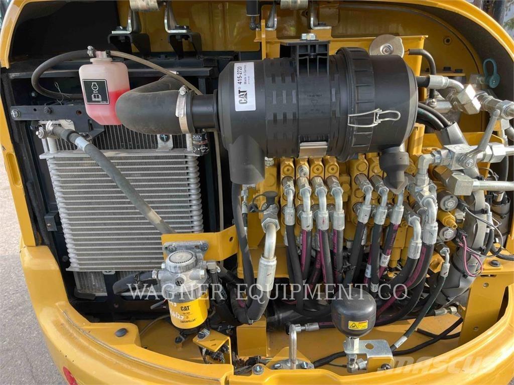 CAT 303.5E2 حفارات زحافة