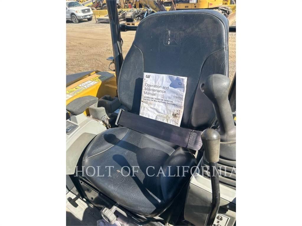 CAT 303.5E2 حفارات زحافة