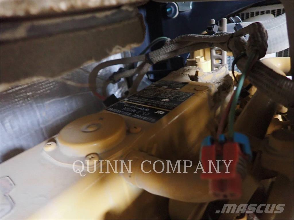 CAT 303.5E2 حفارات زحافة