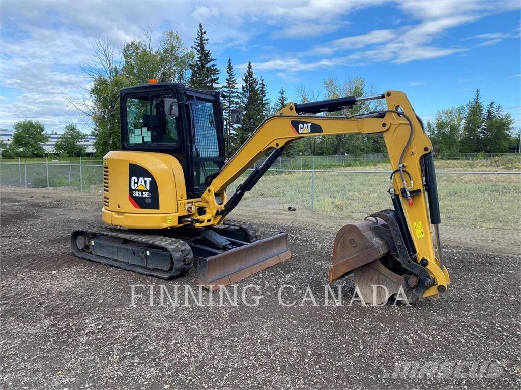 CAT 303.5E2 حفارات زحافة