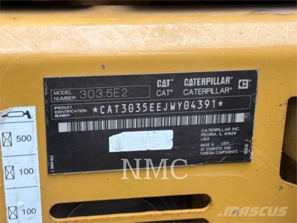 CAT 303.5E2 حفارات زحافة