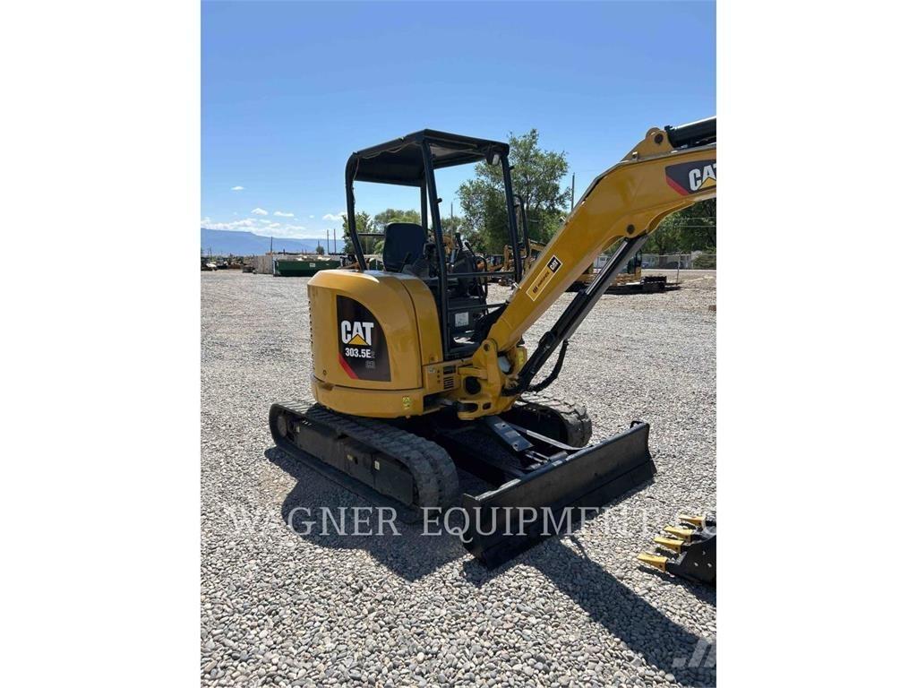 CAT 303.5E2 حفارات زحافة