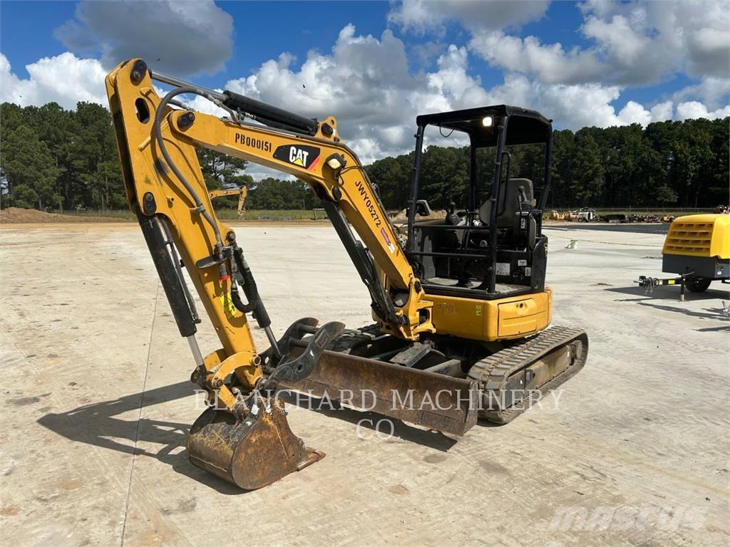 CAT 303.5E2 حفارات زحافة