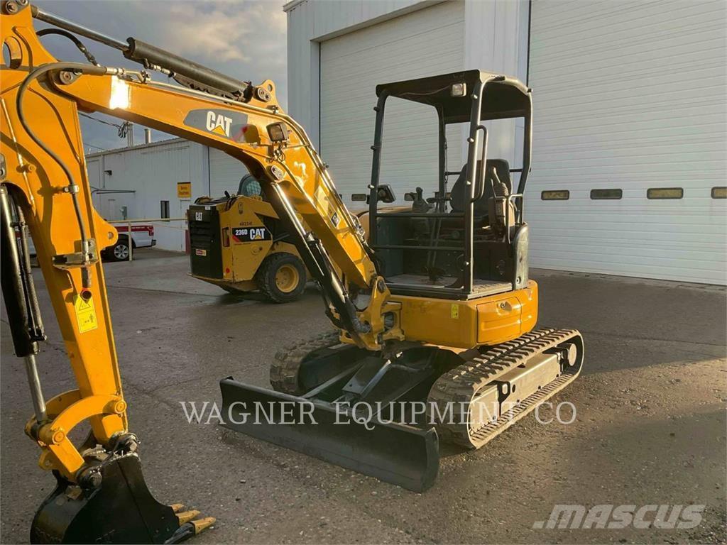 CAT 303.5E2 حفارات زحافة