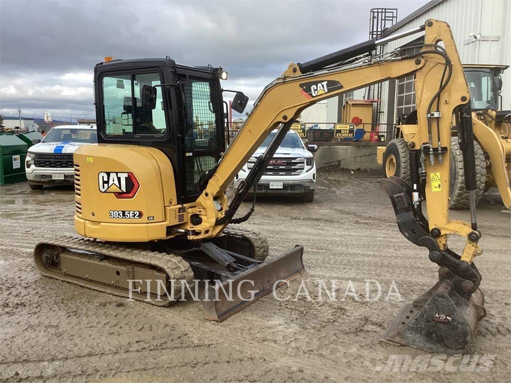 CAT 303.5E2 CR حفارات زحافة