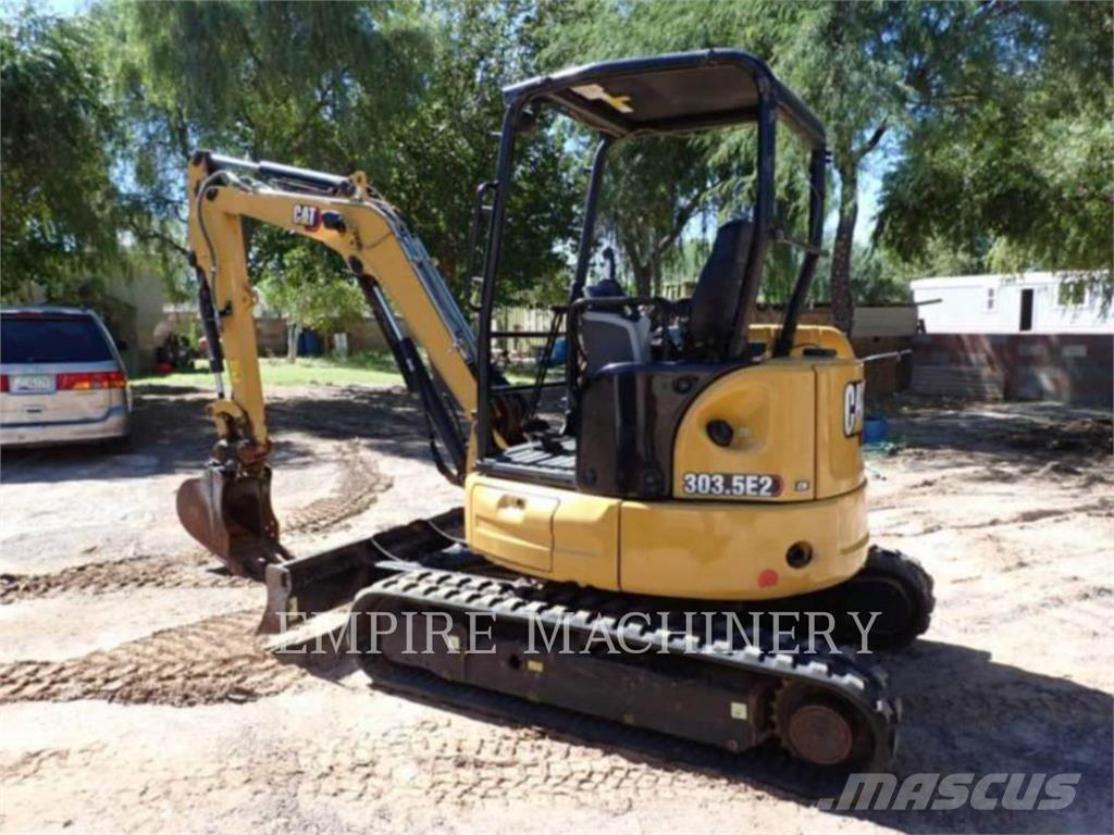 CAT 303.5E2 OR حفارات زحافة