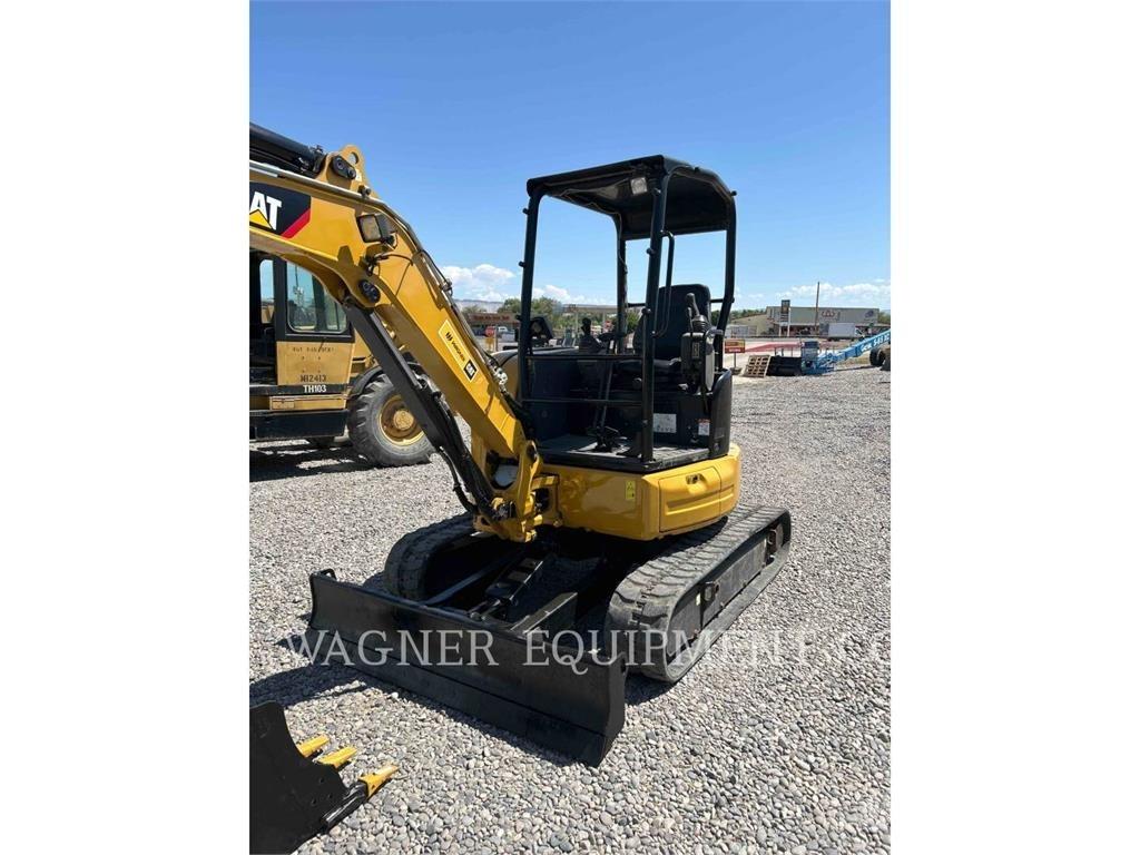 CAT 303.5E2CR حفارات زحافة