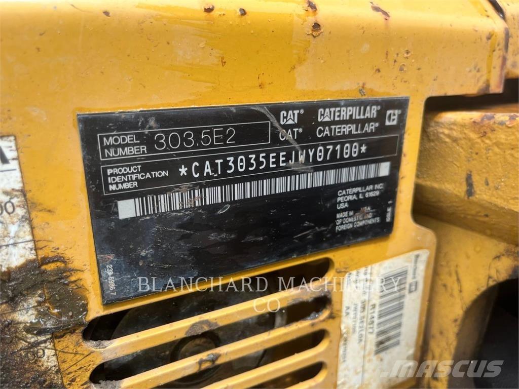 CAT 303.5E2CR حفارات زحافة