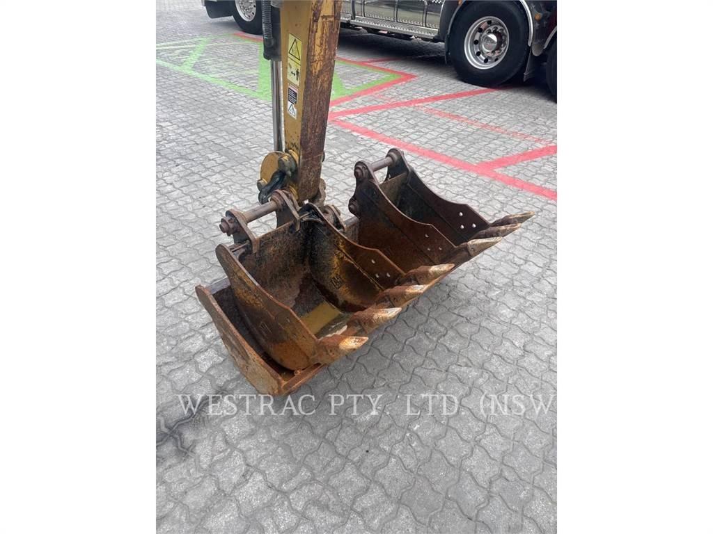 CAT 303.5ECR حفارات زحافة