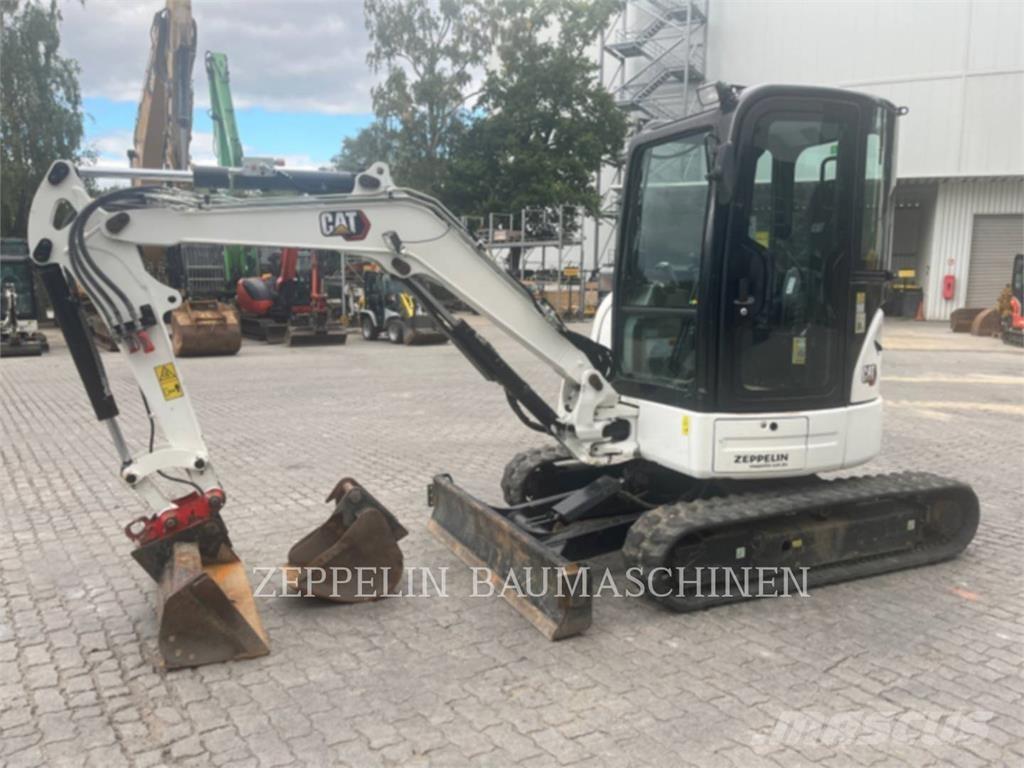 CAT 303.5ECR حفارات زحافة