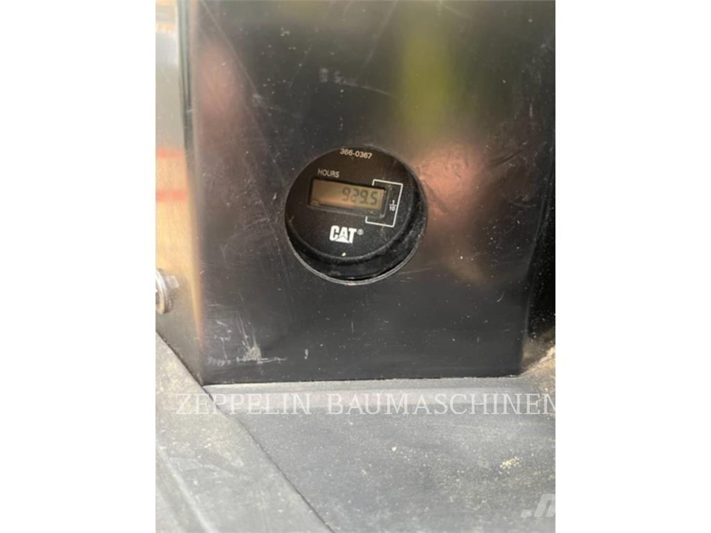 CAT 303.5ECR حفارات زحافة