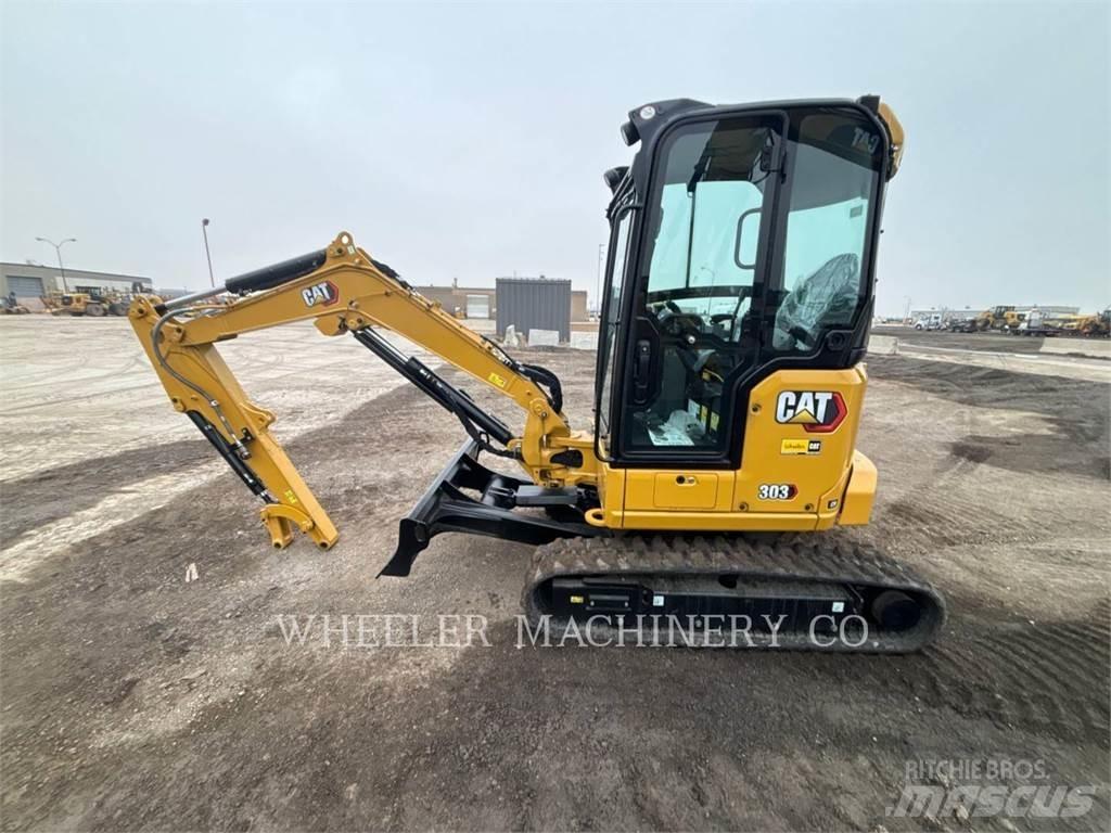 CAT 303 C3 حفارات زحافة