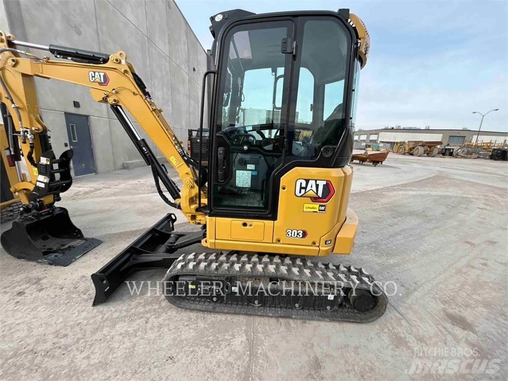 CAT 303 C3 TH حفارات زحافة
