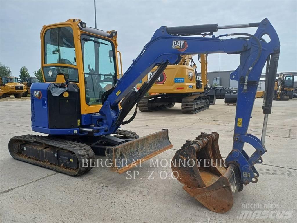 CAT 303 CR حفارات زحافة