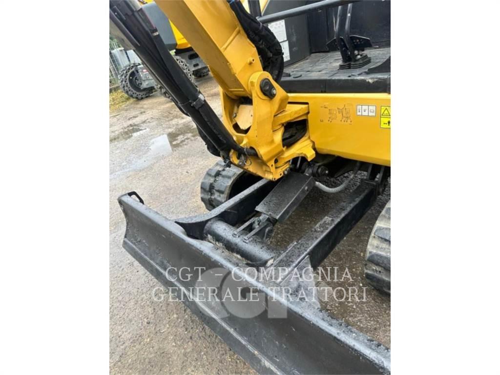 CAT 303 E CR حفارات زحافة