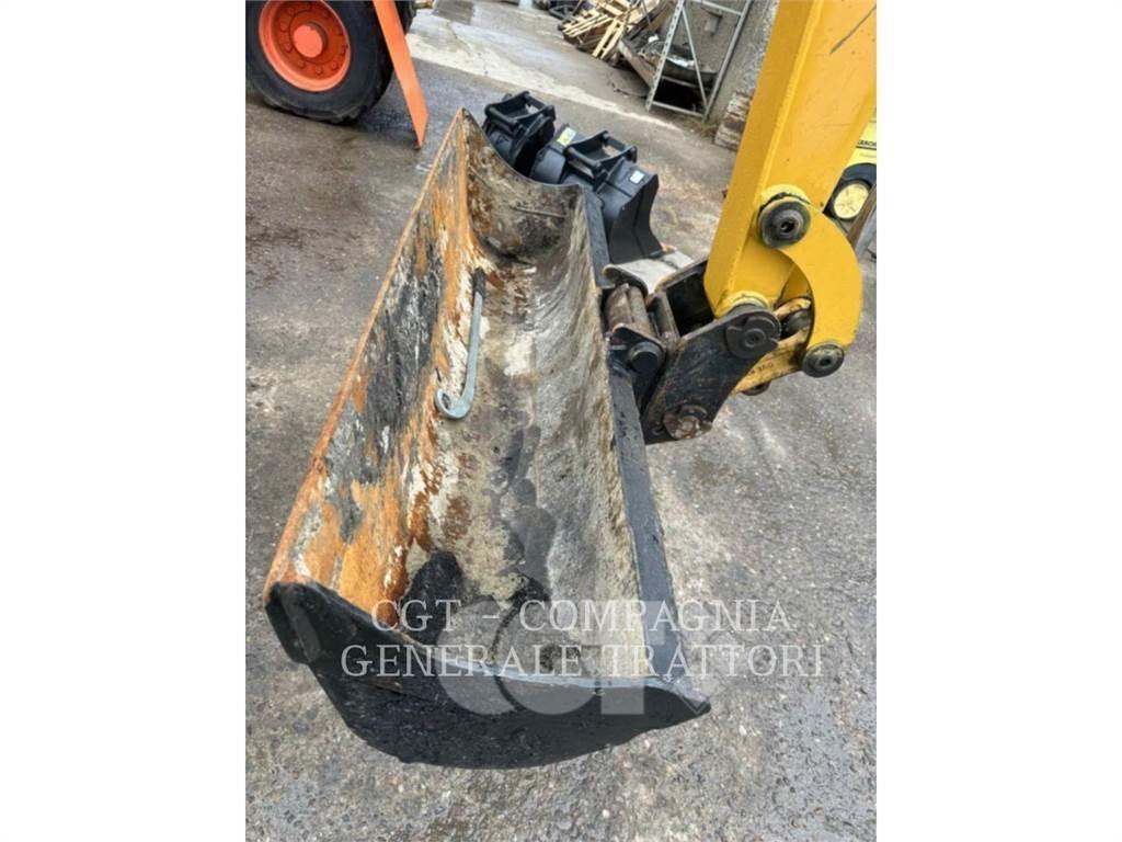 CAT 303 E CR حفارات زحافة