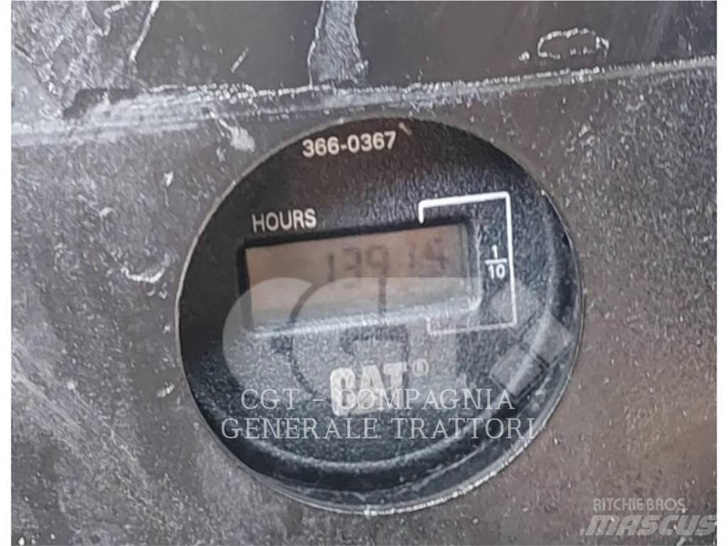 CAT 303 E CR حفارات زحافة