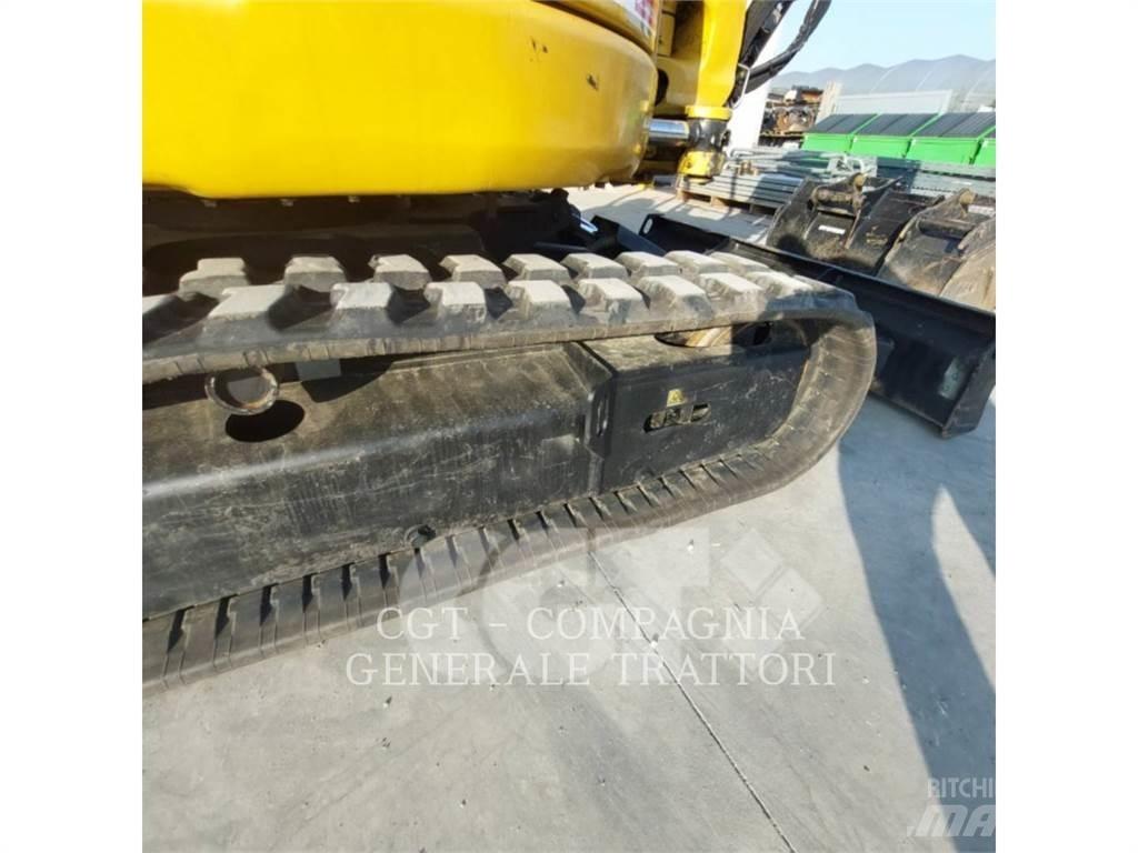 CAT 303 E CR حفارات زحافة