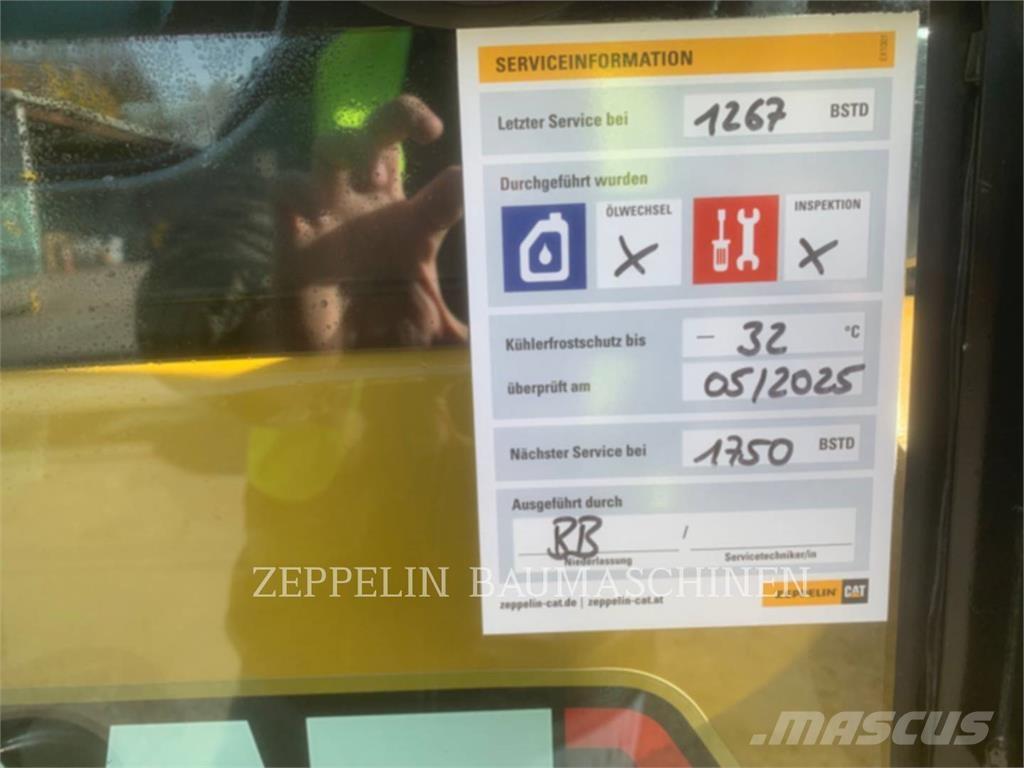 CAT 303CR-07A حفارات زحافة