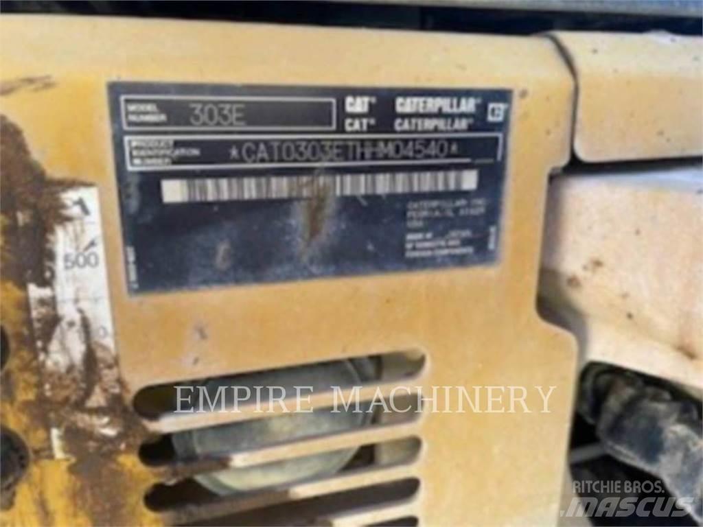 CAT 303E CR حفارات زحافة