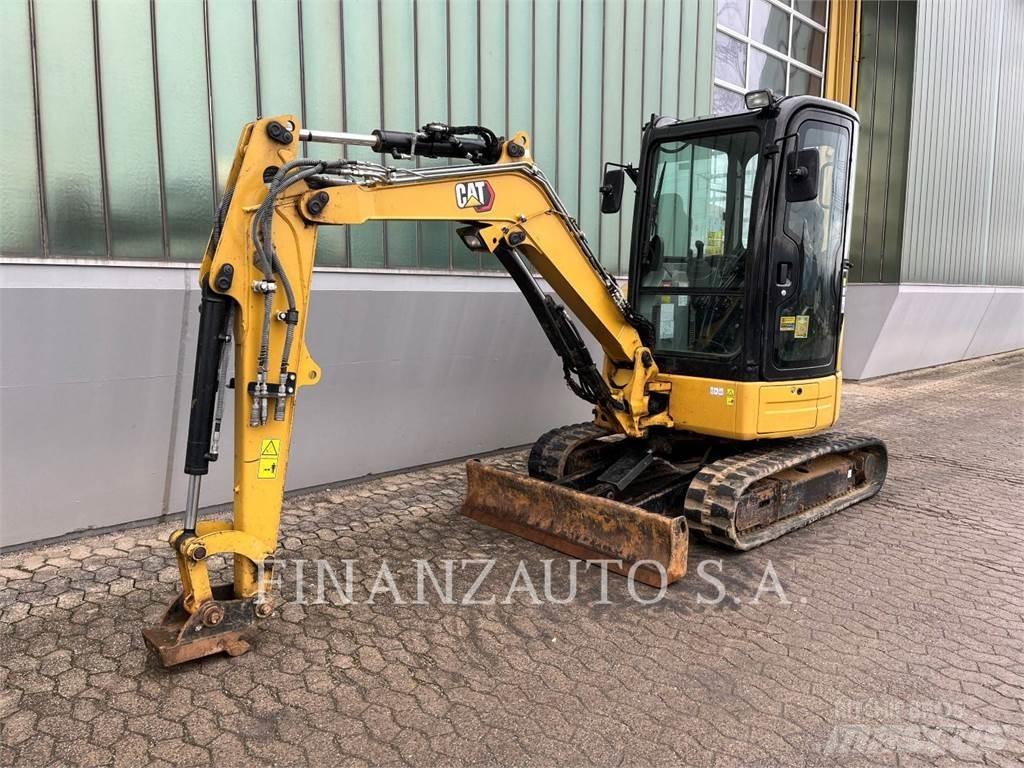 CAT 303E CR حفارات زحافة