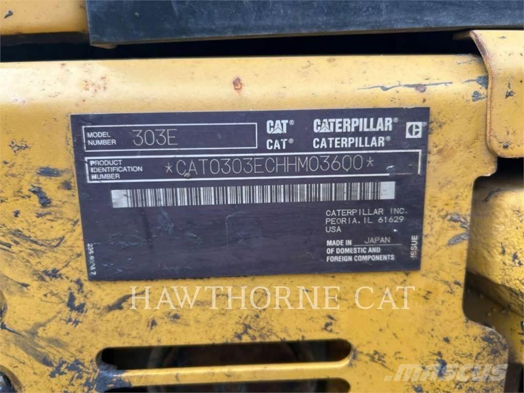 CAT 303E CR حفارات زحافة