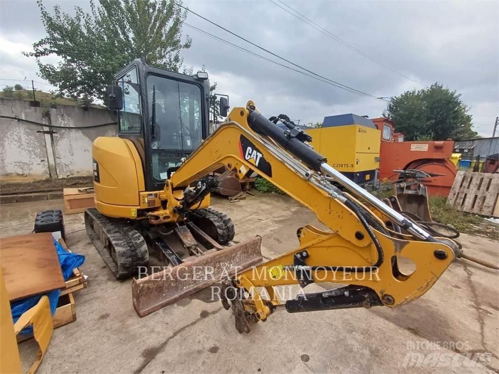 CAT 303ECR حفارات زحافة