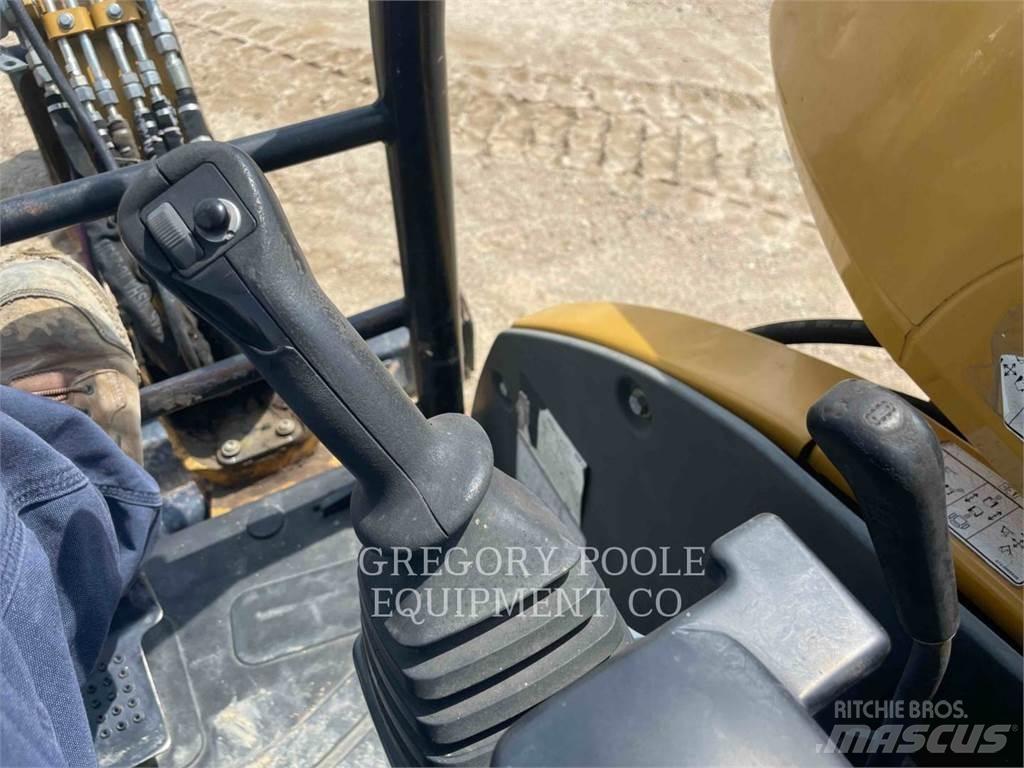 CAT 303ECR حفارات زحافة