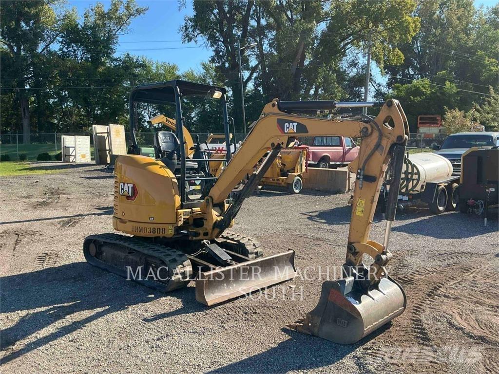 CAT 303ECR حفارات زحافة