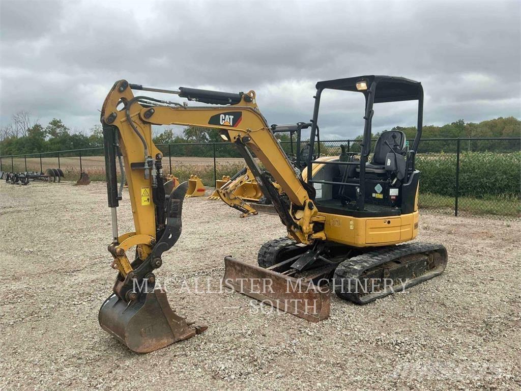 CAT 303ECR حفارات زحافة