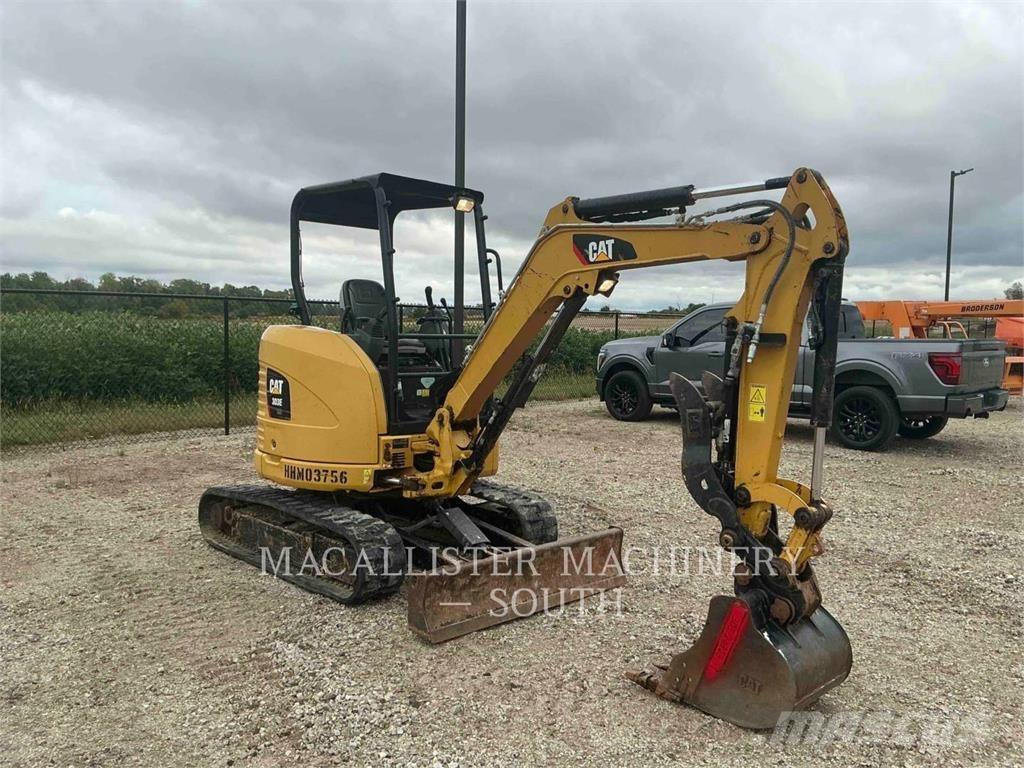 CAT 303ECR حفارات زحافة