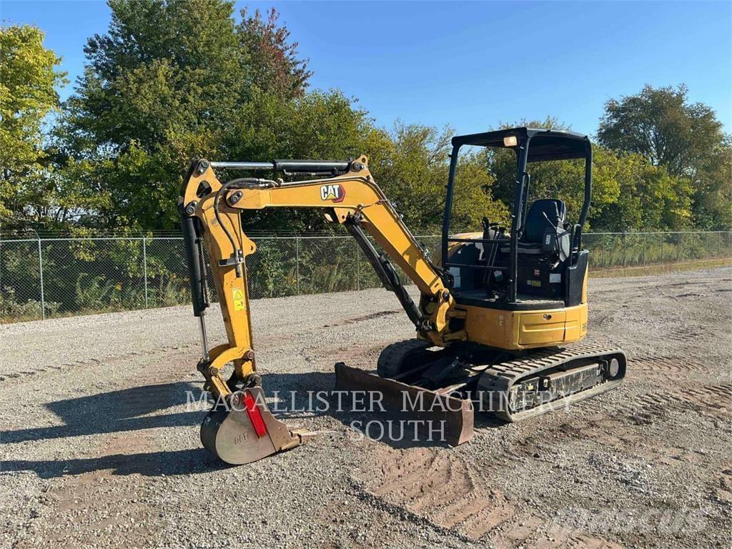 CAT 303ECR حفارات زحافة