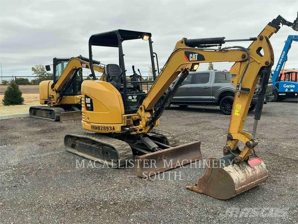 CAT 303ECR حفارات زحافة